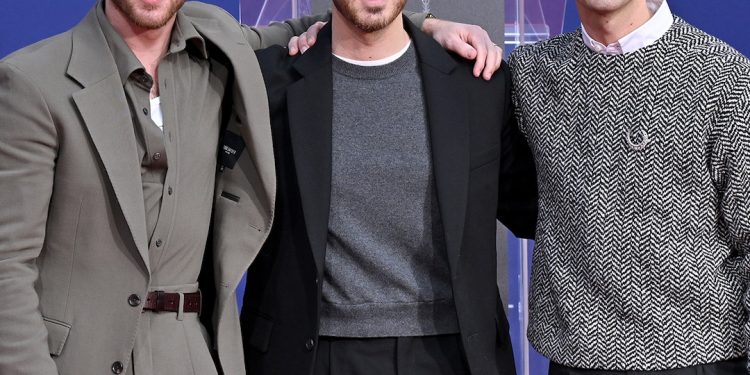 Nick Jonas, Joe Jonas, Kevin Jonas on Mom Denise After Stroke