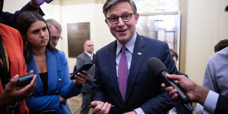 Pentagon and elections bills could be combined in bid to unfreeze House floor