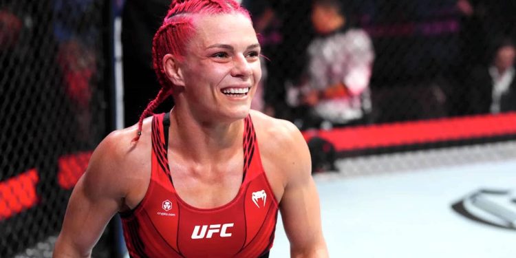 Gillian Robertson admits to smoking weed every day