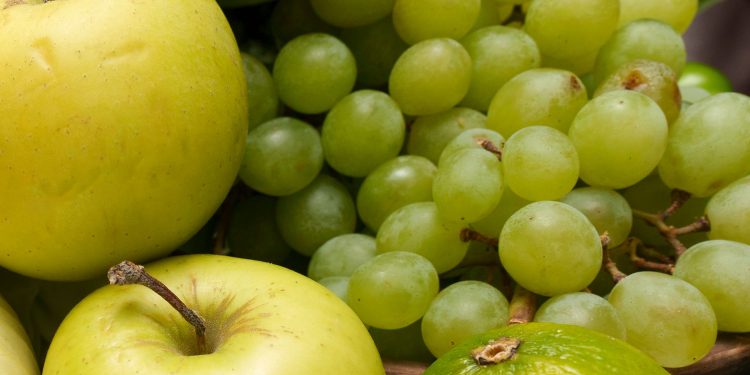 8 Fruits That Fight Inflammation and Support Gut Health