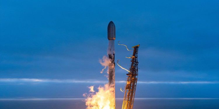 SpaceX Falcon 9 rocket launches 24 Starlink satellites from California