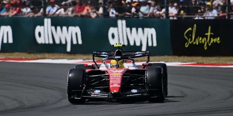 Silverstone, Libres : Hamilton se place en tête devant Antonelli
