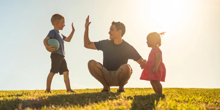 Want to Raise Happier Kids? Parenting Research Says 1 Simple Approach Works Best