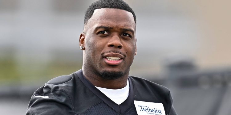 Woody Marks and 5 fantasy football sleepers trending toward a much bigger role