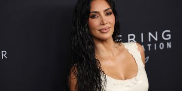 Kim Kardashian’s Spray-Tan Expert Shares Her Tips For Faking a Natural Glow