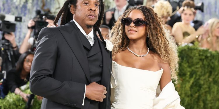 Watch Blue Ivy, 14, ignore dad Jay Z’s one repeated request on Met Gala red carpet