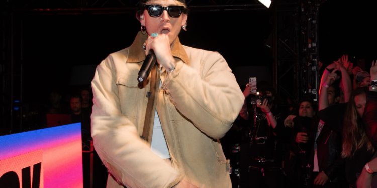 Machine Gun Kelly responds to backlash with new Conor McGregor rant: ‘That’s how beef works’