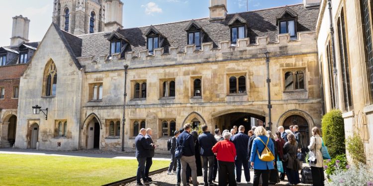 Ukrainians seek inspiration at UK universities