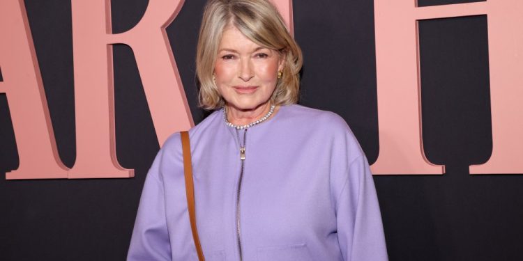 Martha Stewart’s Go-to Concealer ‘Hides Wrinkle Lines’ — Per Users!