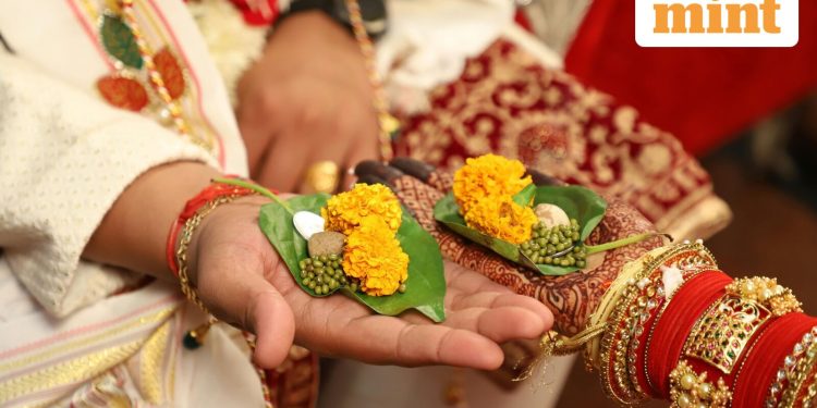 Wedding Barat reaches venue at 3 am after bus breakdown; Delhi consumer court orders  ₹64,000 compensation