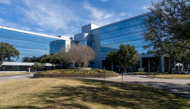 Fluor posts drop in Q1 awards, revenue