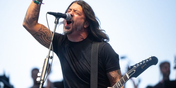 “I don’t want to make a record without that guitar”: How Dave Grohl found the “lucky guitar” that appears on every Foo Fighters album