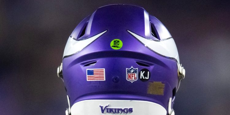 As Speculation Swirls on Position Switch, Vikings Defensive End Still Carrying a Lineman’s Tag