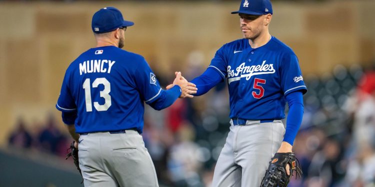 Use DraftKings promo code to get $150 in bonus bets by targeting Dodgers vs. Phillies, MLB betting Wednesday
