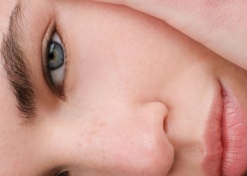 8 Best Eye Serum Formulas of 2026 to Tighten and Depuff
