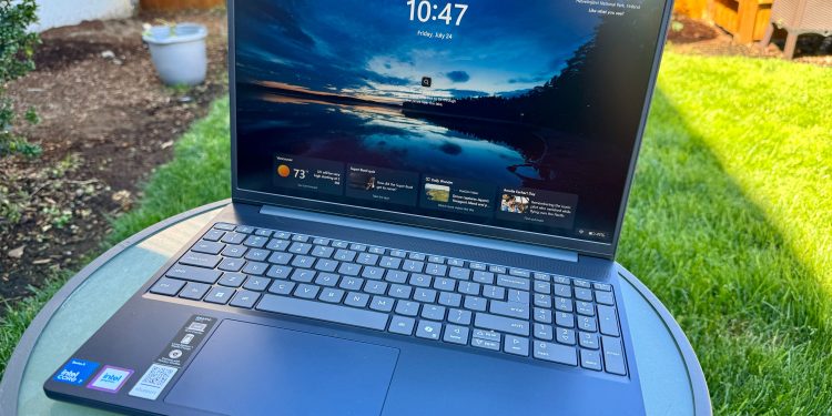 I tested a budget Lenovo for everyday use, and its screen punches above its price