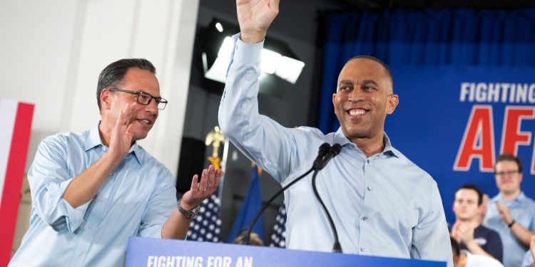 ‘Fighting for an affordable America’: Hakeem Jeffries unveils closing midterm pitch