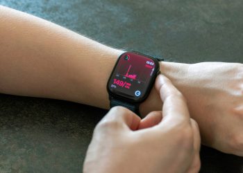 5 Cheaper Apple Watch Alternatives You Can Buy On Amazon