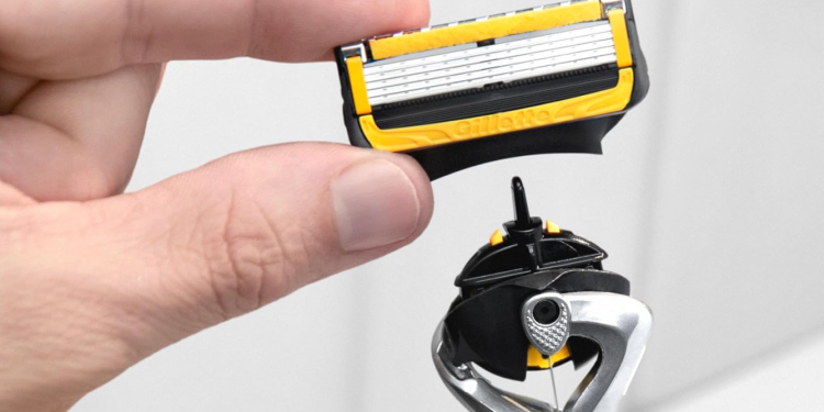 How Often to Replace Razor Blades, According to Grooming Experts