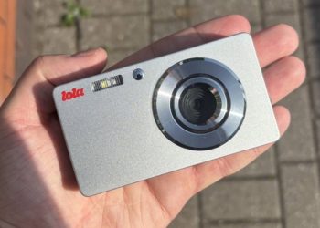 I swapped my iPhone’s camera for this Y2K-inspired digicam — and there’s only one point-and-shoot I want in my pocket for capturing memories