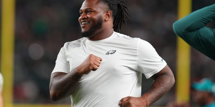 Jalen Carter, Eagles agree to record-breaking contract extension