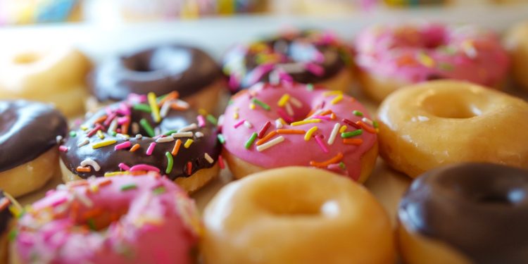Americans Eat 10 Billion Doughnuts a Year — And These Franchises Are Cashing In