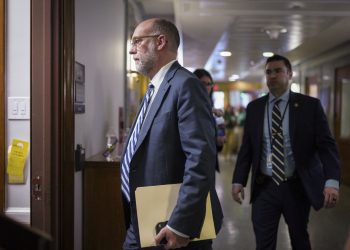 White House pitches Senate GOP on ‘tight’ party-line bill focused on military, farm aid