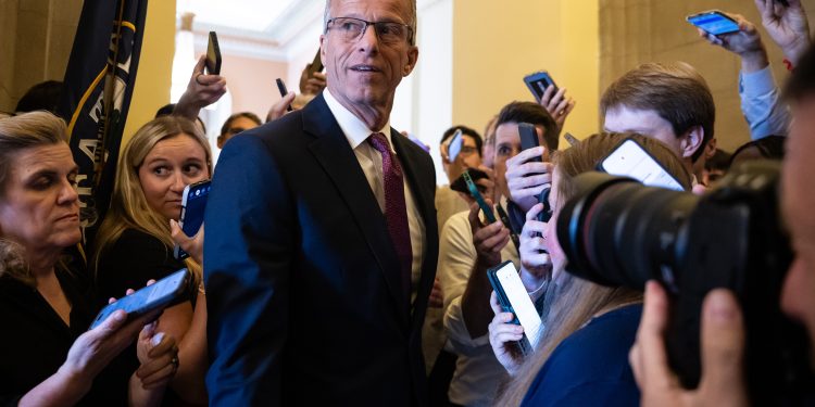 Senate easily advances stopgap funding deal past first hurdle