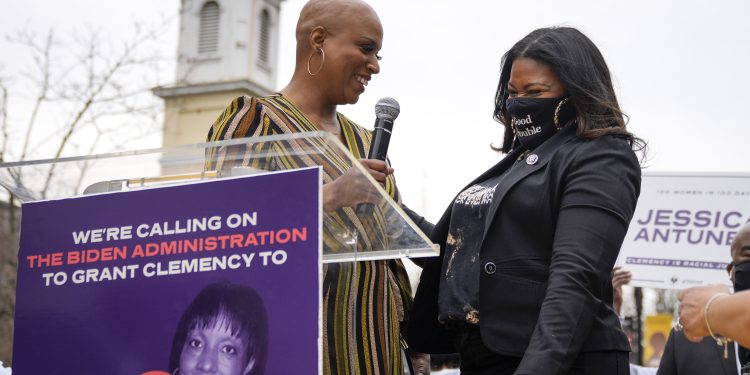 Pressley breaks with Jeffries over Missouri primary race