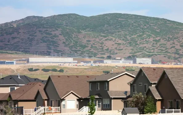 Data centers raise temperatures up to 4 degrees in nearby neighborhoods: study