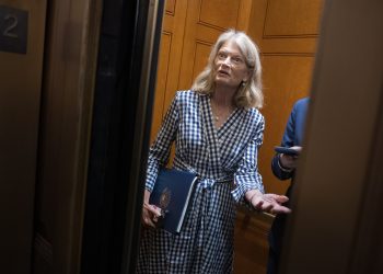 Lisa Murkowski says she will oppose Blanche, endangering his confirmation