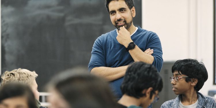 AI can tutor students – with a teacher’s help, says Khan Academy founder