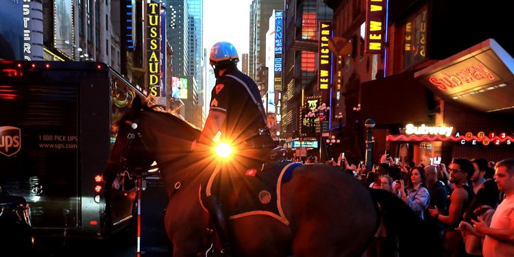 Why New York’s ‘Manhattanhenge Effect’ Actually Lasts 44 Days