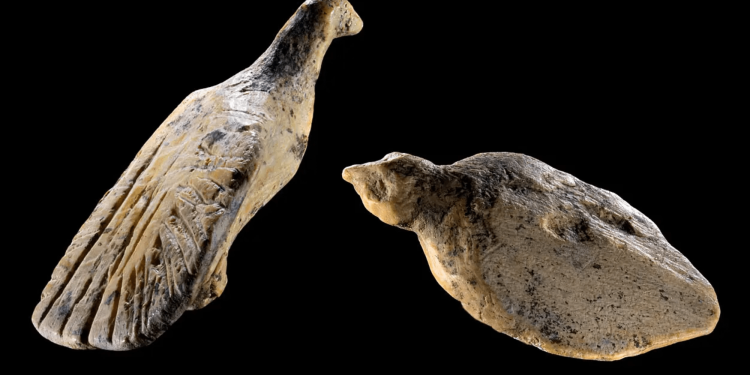 Ice Age bird figurines discovered in German cave