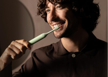 Are Electric Toothbrushes Better? This Is What Dentists Say.