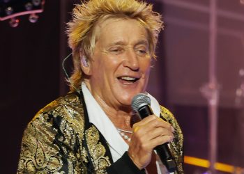 Rod Stewart Undergoes Successful Heart Procedure, Cancels Tour Dates to Recover