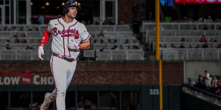 MLB predictions, odds, picks for Friday, Aug. 14: This 3-way parlay returns over +700