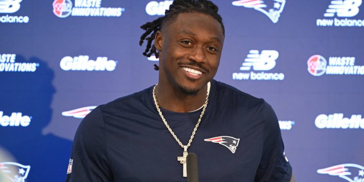 Patriots are learning what the Eagles already knew about AJ Brown