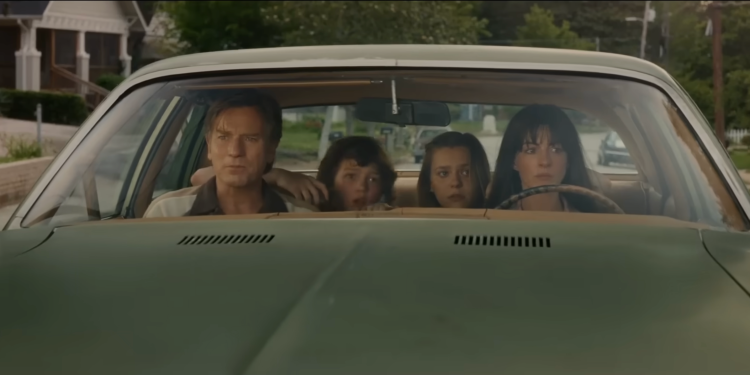 The Year’s Best Family Film Is About Bloodthirsty Dinosaurs