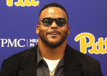 Mike Florio pours cold water on potential Aaron Donald return