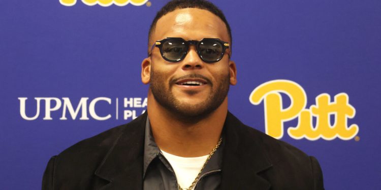 Mike Florio pours cold water on potential Aaron Donald return