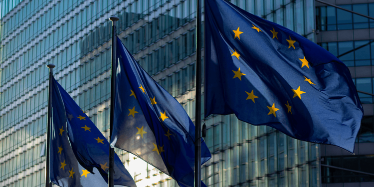 EU Empowers Regulators to Block Third-Country Crypto Platforms