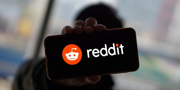 Reddit (RDDT) Stock Falls 8% the Day Before Joining the S&P 500 – Here’s Why