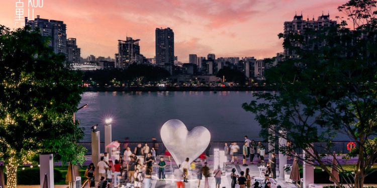 A Giant Silver Heart Has Landed on Guangzhou’s Waterfront