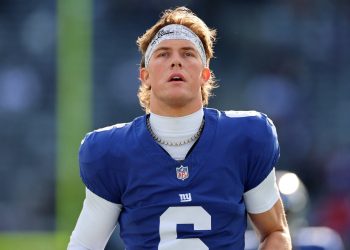 “Act Like a Coward”: Jaxson Dart Gets Blunt Advice From Hall of Famer After Questioning NFL’s Concussion Protocol