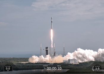 SpaceX launches 29 Starlink satellites, lands rocket on ship at sea (video, photos)