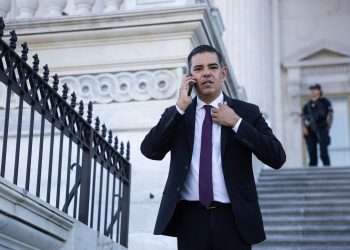 Democrats put Trump’s ‘corruption’ front and center as they plan possible 2027 probes