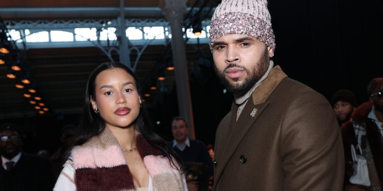 Hi Bae! Jada Wallace & Chris Brown Have Fans Gushing And Cuttin’ Up After Sharing Selfie (PHOTO)