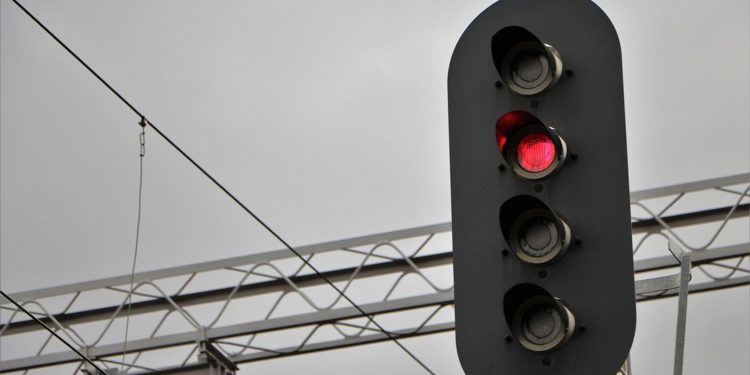 MANTRA token plunges 18% to record low as blockchain halts after exploit