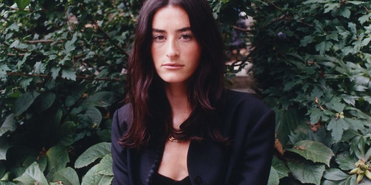 “Boston” Singer Stella Lefty May Be a Billionaire. But She’s Not a Nepo Baby